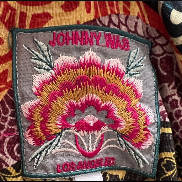 NWOT JOHNNY WAS Yokohama Swing Bamboo Tee Shirt Top V-Neck - Picture 7 of 7